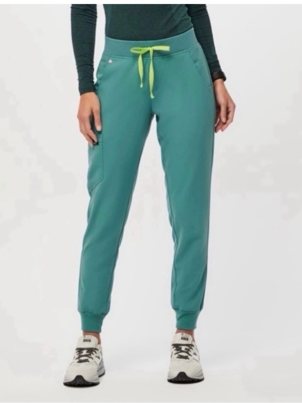 Figs high waisted jogger scrubs in cactus / marine color women’s small Euc